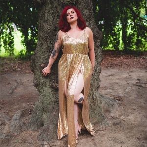 Elara Luna gold sparkly dress